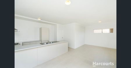 Welcome Home to Comfort and Convenience! - Photo 4