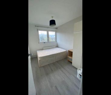 Room in a Shared Flat, Tooting Bec Road, SW17 - Photo 5