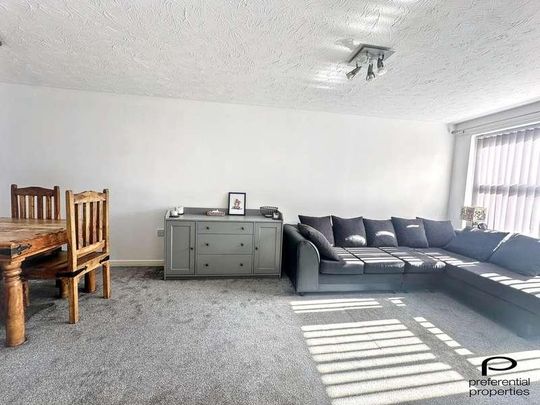 Plantation Drive, Sutton Coldfield, B75 - Photo 1