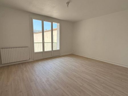 Location appartement rénové 4 pièces 73.84 m² à Romans-sur-Isère (26100) 4 - Photo 3