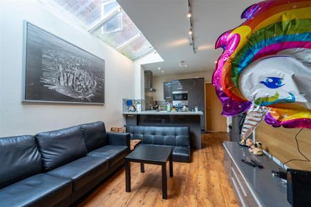 6 bedroom house to rent - Photo 2