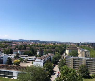 Grosszügiger Grundriss - schöne Weitsicht! - Photo 4