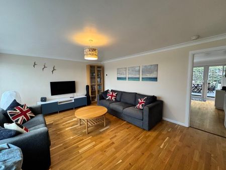 3 bedroom terraced house to rent - Photo 2