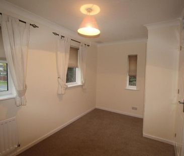 2 bedroom semi-detached house to rent - Photo 3