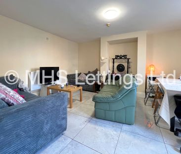 8 Bedroom Mid Terraced House for rent in Hyde Park Road - Photo 1