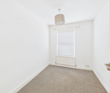 2 Bedroom - Photo 3