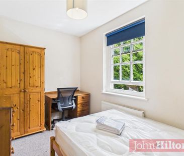 5 bedroom semi-detached house to rent - Photo 3