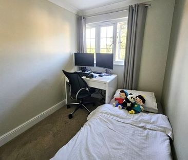 4 bedroom semi-detached house to rent - Photo 1