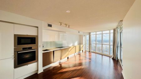 For Lease - 21 Iceboat Terrace Unit# 2509, Toronto, Ontario - Photo 4