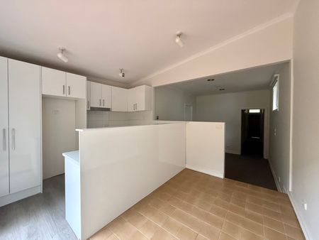39 Rose Street, Armadale VIC 3143 - House For Rent | Domain - Photo 5
