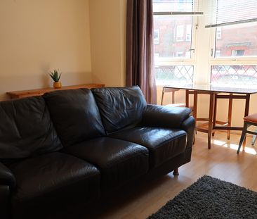 Earl Street, Scotstoun, West End | £845 Monthly - Photo 3