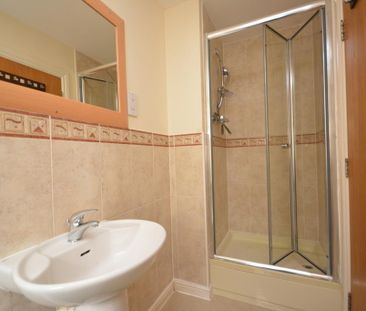 4 bedroom detached house to rent - Photo 2