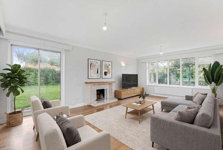 Ashlawn Road, Rugby, Warwickshire, CV22 - Photo 3