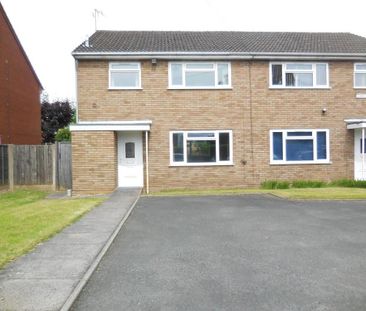 3 bedroom semi-detached house to rent - Photo 4