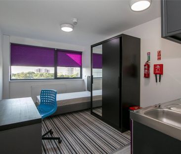 Bath Road, Bournemouth, Dorset, BH1 - Photo 4