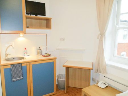 Studio to rent - Photo 3