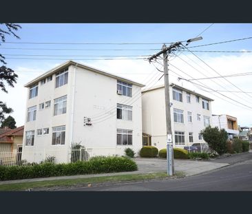 6/1 Fuller Street, Essendon, Vic 3040 - Photo 2