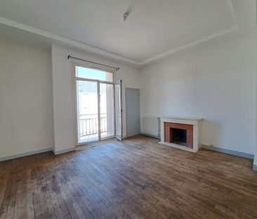 Location Appartement 2 pièces 77m² TOURS 37000 - Photo 2
