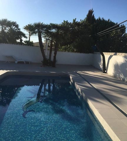 Se alquila villa de diseño moderno, con piscina privada en Dénia - Photo 3