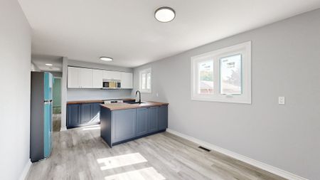 For Lease - 151 Fred Cook Drive Unit# Main, Bradford West Gwillimbury, Ontario - Photo 3