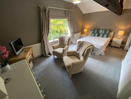 Blakeshall - Photo 2