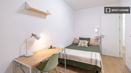 valencia, Valencian Community 46011 - Photo 2