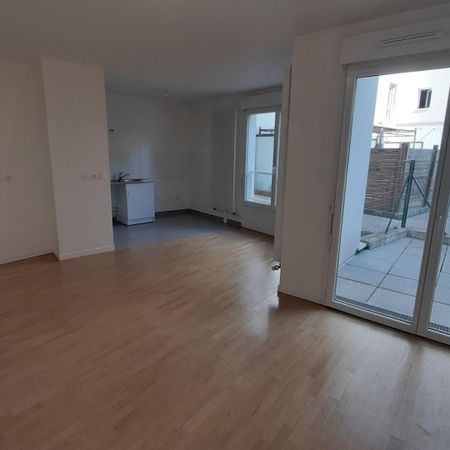 location Appartement F1 DE 39.9m² À CERGY - Photo 3