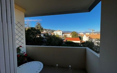 Appartement à louer 2 pièces • Saint-Laurent-du-Var - Photo 4