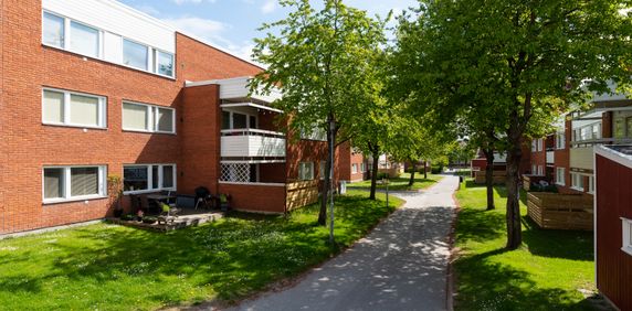 Lommarvägen 12 - Photo 2