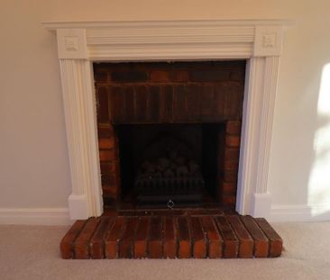 4 bedroom detached house to rent - Photo 2