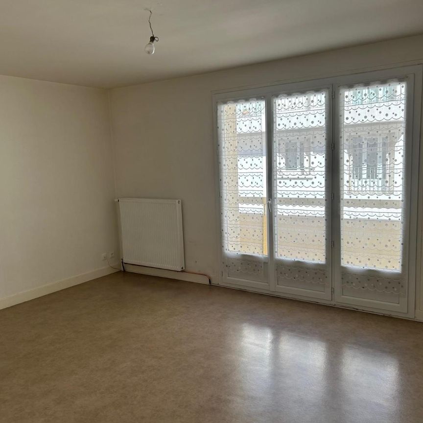 Location Appartement 2 pièces 52m² VICHY 03200 - Photo 1