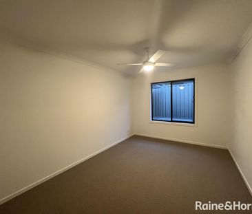 Beautiful 4-Bedroom Family Home in Aspire Estate! - Photo 5