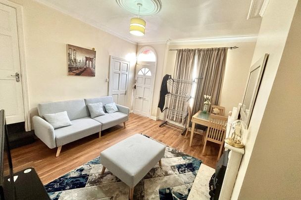 Walford Mount - Photo 1