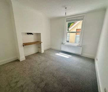 Parkstone Road, BH15 2QE, Poole - Photo 1