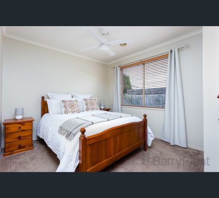 17 Spindrift Way, Seabrook, Vic 3028 - Photo 5