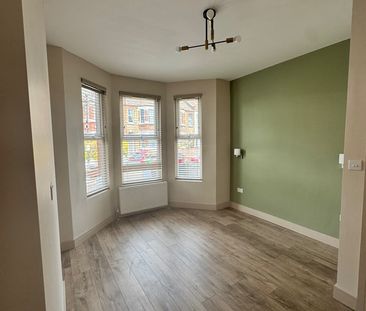 2 Bed Flat, Chesterfield Road, N4 - Photo 1