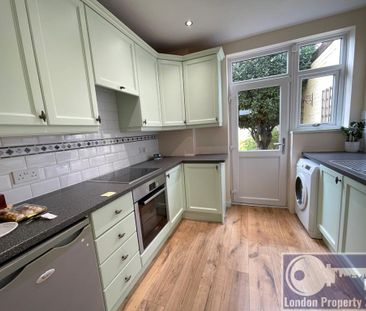 3 bedroom terraced house to rent - Photo 3
