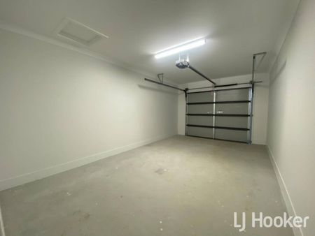 Furnished, Modern Duplex In Terry Drive - Photo 3