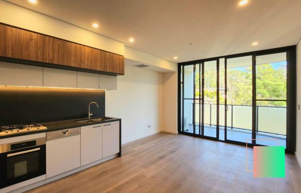 Designer apartment 'Platinum' in the heart of Macquarie Park - Resort Lifestyle, Brand New!! - Photo 1