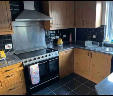 3 Bed Flat, Milnpark Gardens, G41 - Photo 3