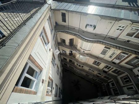 Kiadó újszerű állapotú lakás - Budapest V. kerület - Photo 2