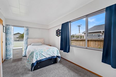 Two Bedroom on Woodhill - Photo 5