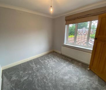 Broad Walk, Wilmslow - Photo 2