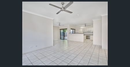 FAMILY FAVOURITE - Photo 2