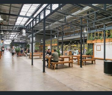 Stylish & Spacious With Alluring Ambience - Photo 1