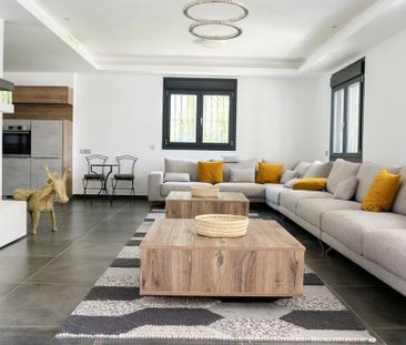 Luxury Villa for rent in Marbella, Andalusia - Photo 5