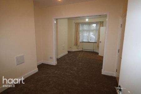 3 bedroom semi-detached house to rent - Photo 3