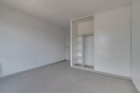 location Appartement F3 DE 61.95m² À NICE - Photo 5