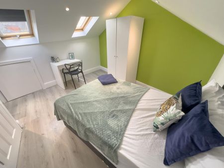 4 bedroom terraced house to rent - Photo 5