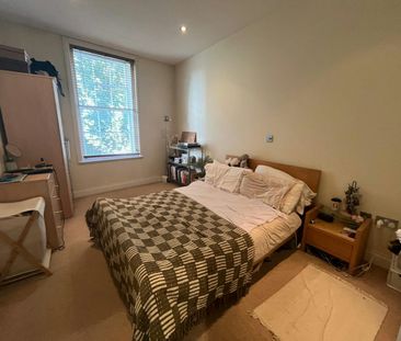 Flat to rent on - Photo 3